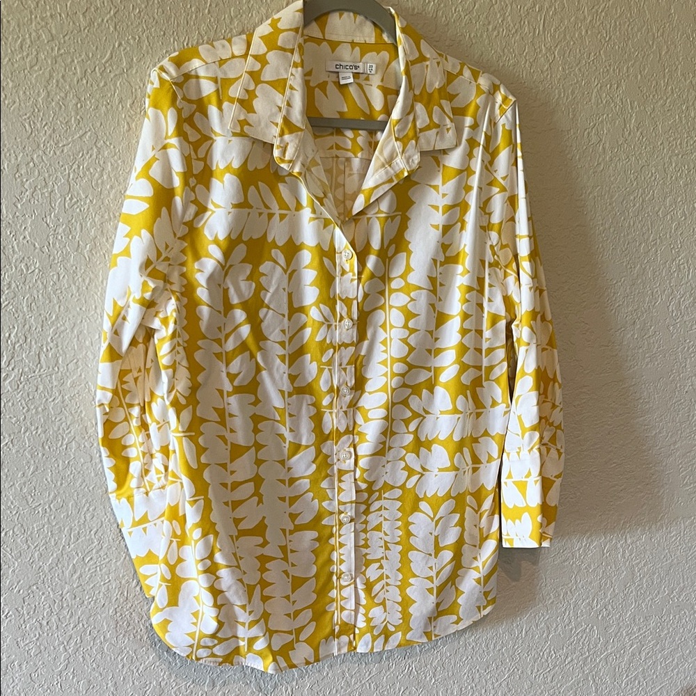 Chico's Yellow and White Leaf-Print Button Front Shirt